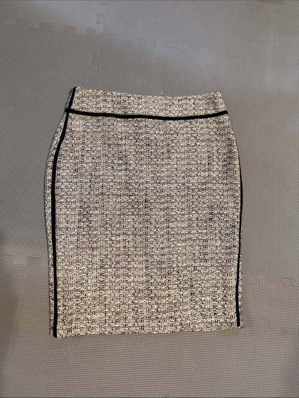 Ann Taylor Black and Cream Tweed Pencil Skirt